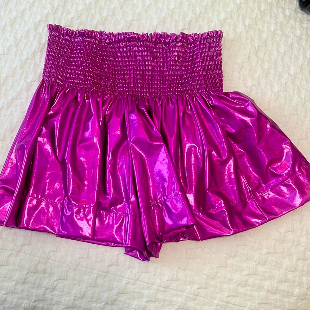 Queen Of Sparkles Fuchsia Metallic Swing Shorts size Large-new with out tags